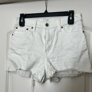 High Rise Levi Shorts 28